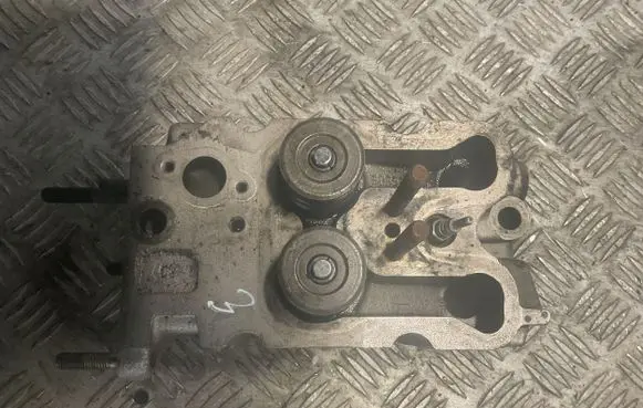 Jeep Cherokee XJ Engine head 