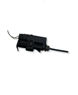 Renault Megane II Fuel tank cap lock motor 8200305732B