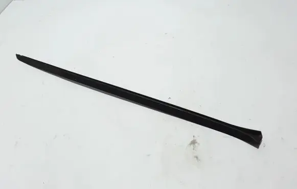 Volkswagen Touareg III Windshield trim 760854328