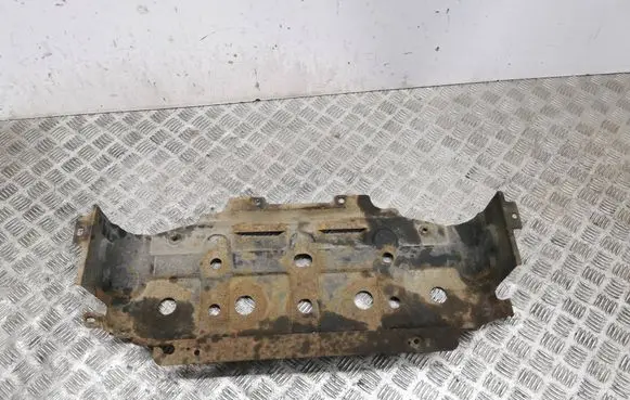 KIA Sorento Engine splash shield/under tray