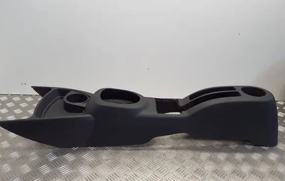 Toyota Yaris Center console 589100D010
