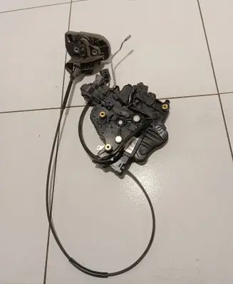 Volkswagen Transporter - Caravelle T5 Sliding door lock 7E0843654AB H0C16C5
