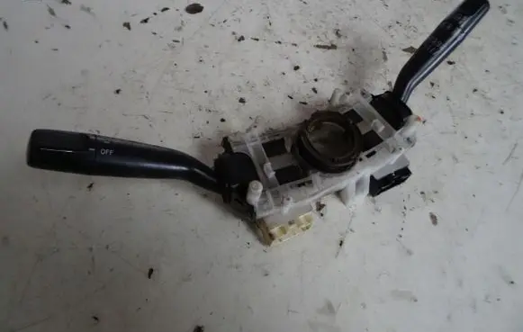 Toyota RAV 4 (XA10) Wiper turn signal indicator stalk/switch