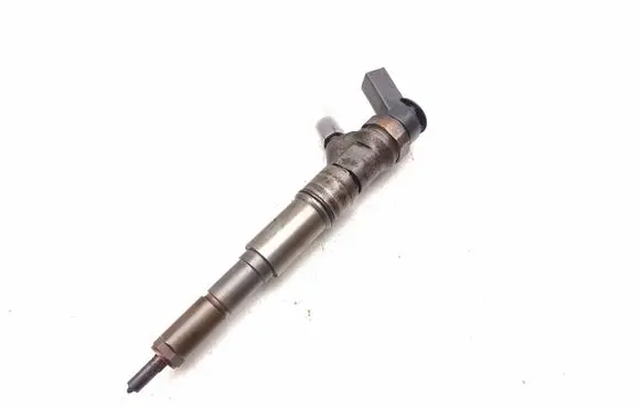 BMW 3 E90 E91 Fuel injector 7793836 0445110216