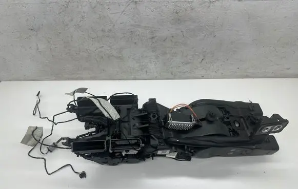 Audi A8 S8 D4 4H Interior heater climate box assembly 8K0820521B