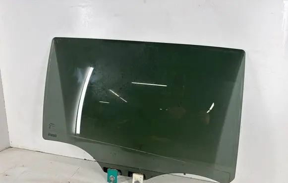 Chrysler Pacifica Rear door window glass 68231942AA 43R000184 E000989