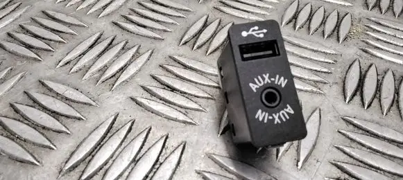 BMW X5 F15 USB socket connector 9266607