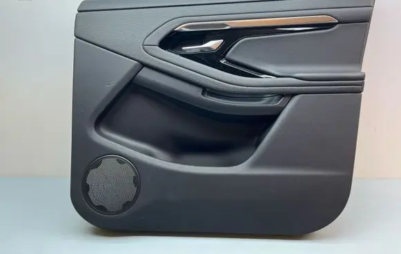 Land Rover Evoque II Front door card panel trim K8D220962D