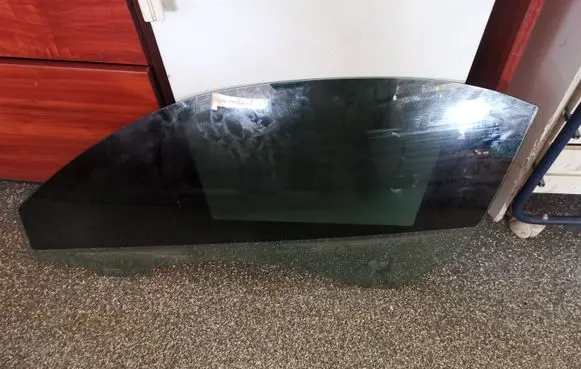 Mercedes-Benz SLK R172 Front door window/glass (coupe) 
