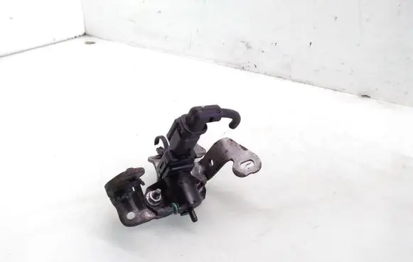 Citroen DS5 Vacuum valve 9688124580