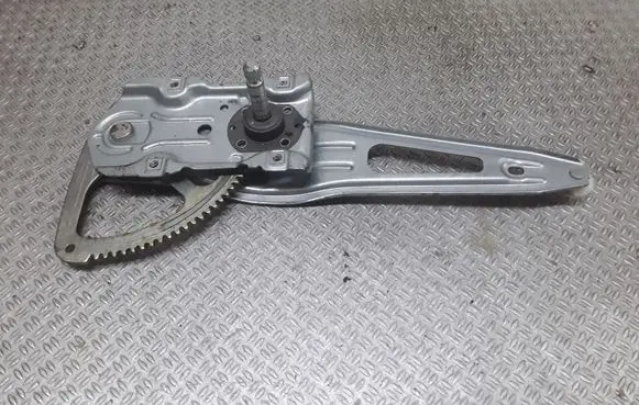Toyota Yaris Rear door manual window regulator 