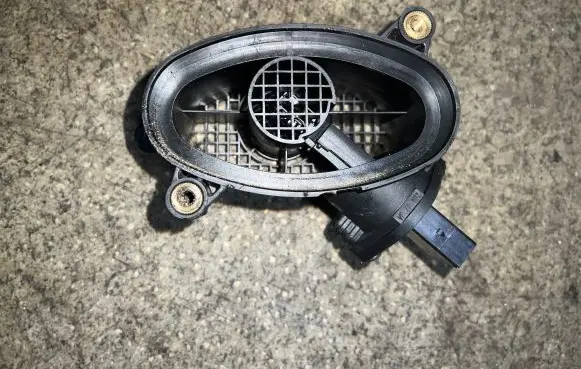 BMW 3 E46 Mass air flow meter 7787076 1362 0928400468