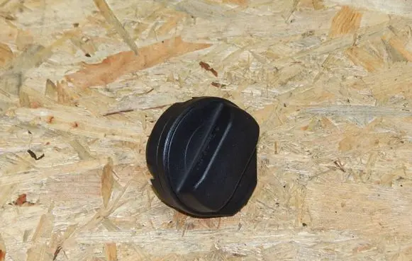 Volkswagen Multivan T5 Fuel tank filler cap 1J0201553Q