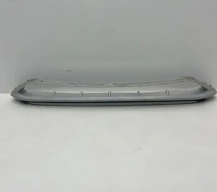Front bumper splitter molding