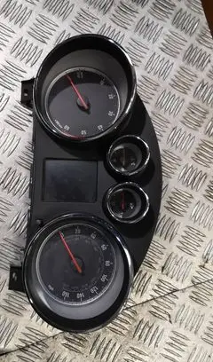 Opel Insignia A Speedometer (instrument cluster) 22936896
