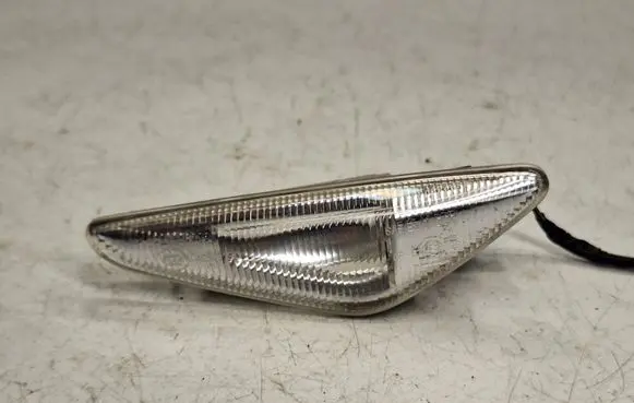 BMW X5 E70 Front fender indicator light 7171008 63137171008 7267978