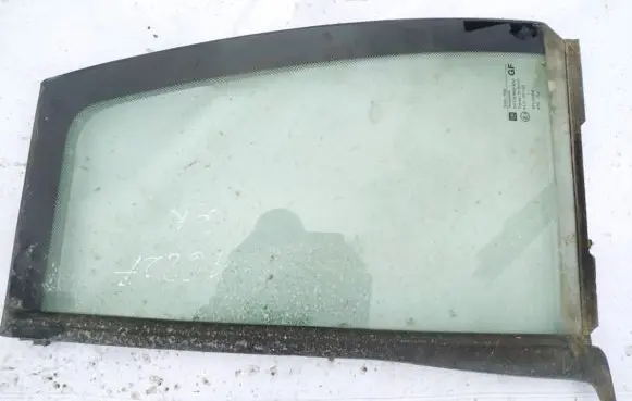 Opel Omega B2 Rear vent window glass 