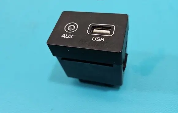 Hyundai i20 (GB IB) USB socket connector 96120-C7000 IMPRK1504695