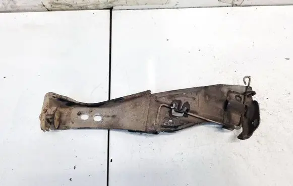 Audi A6 S6 C4 4A Fender mounting bracket