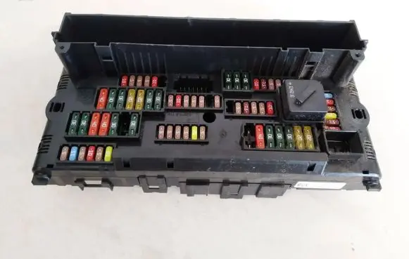 BMW 5 GT F07 Fuse box set 317033442e 3-1703344-2e