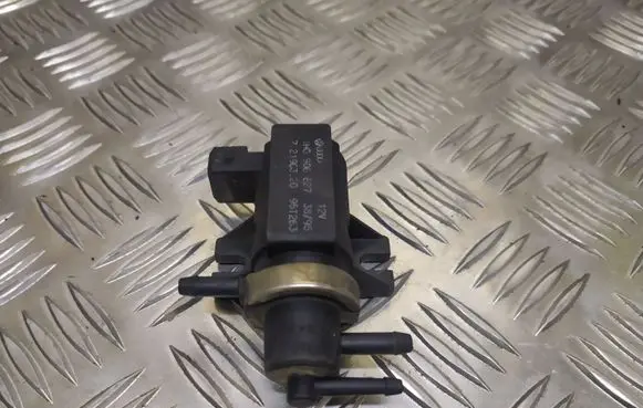 Audi A6 S6 C4 4A Valve vacuum 68201