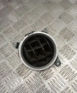 Ford Fiesta Dash center air vent grill