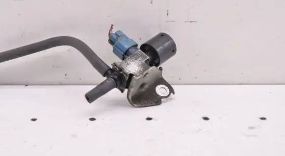 Toyota Avensis T270 Turbo solenoid valve 9091012281