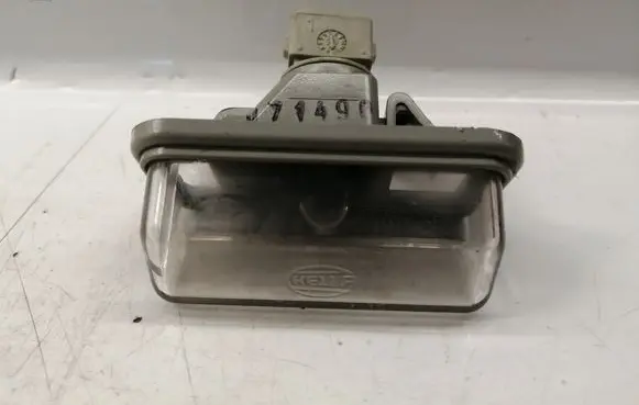 Toyota Avensis T250 Number plate light 8127005041