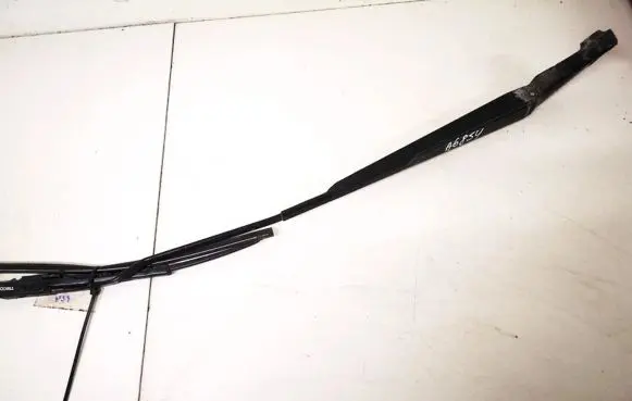 Chrysler Town & Country IV Front wiper blade arm 04857880