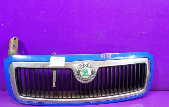 Skoda Fabia Mk1 (6Y) Front bumper upper radiator grill 6Y0853668