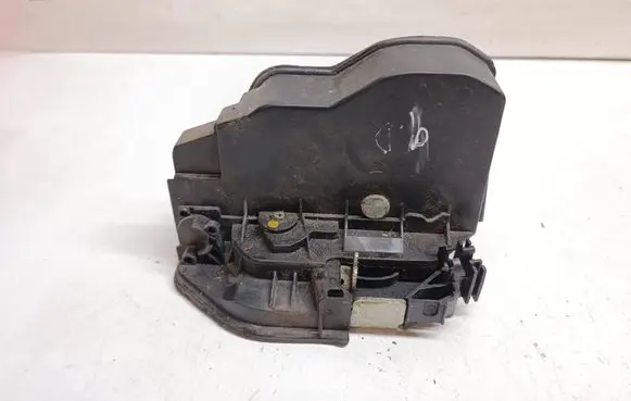 BMW 5 E60 E61 Rear door lock 7202148
