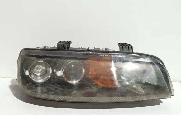 Fiat Punto (188) Headlight/headlamp 89101050