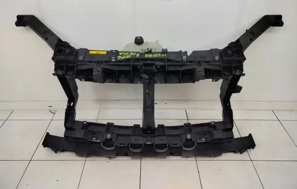 Opel Vivaro Radiator support slam panel 
