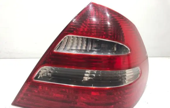 Mercedes-Benz E W211 Rear/tail lights A2118200464