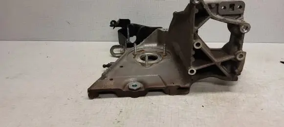 Opel Insignia A Fuel pump bracket GM55566003