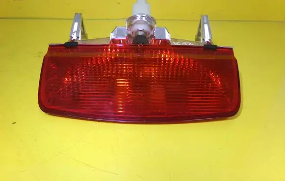 Nissan Micra Third/center stoplight 