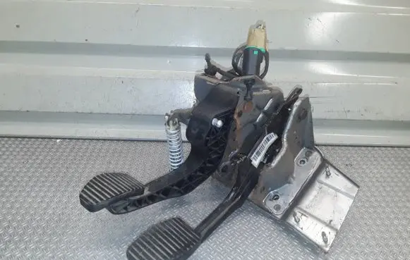 Citroen C3 Picasso Pedal assembly 9684079680