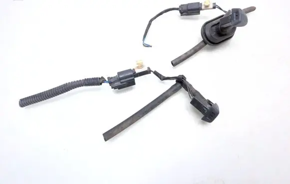 Volvo S80 Windshield washer spray nozzle 30699651