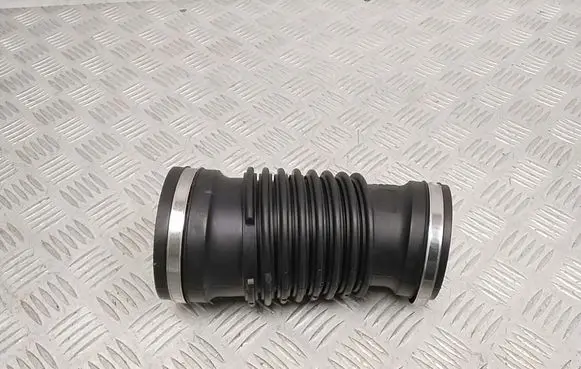 Audi RS3 Air intake duct part 8S0129624C