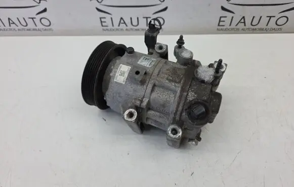 KIA Sportage Air conditioning (A/C) compressor (pump) 97701D7300