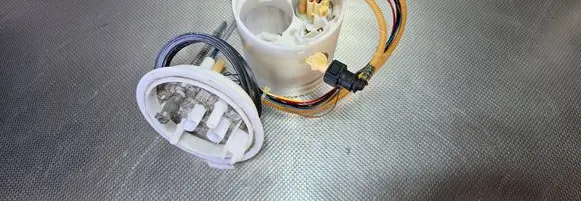Seat Alhambra (Mk2) In-tank fuel pump 7N0919051N