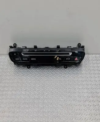 Mercedes-Benz GLC X253 C253 Head unit multimedia control A2059055201