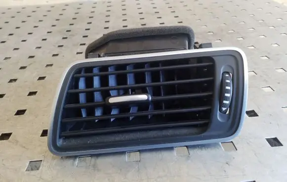 Volkswagen PASSAT B7 Dashboard side air vent grill/cover trim 3AC819701A