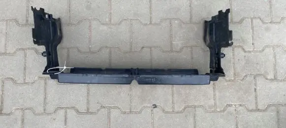 BMW 8 G15 Intercooler air guide/duct channel 7474182