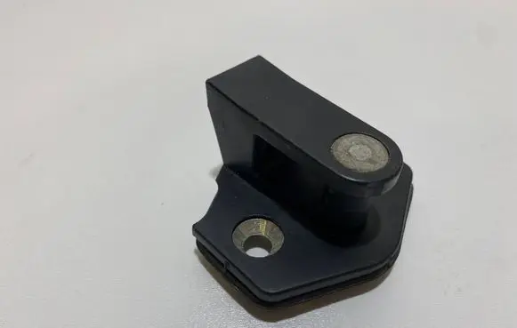 BMW 5 E39 Front door lock loop/hook striker 8176350