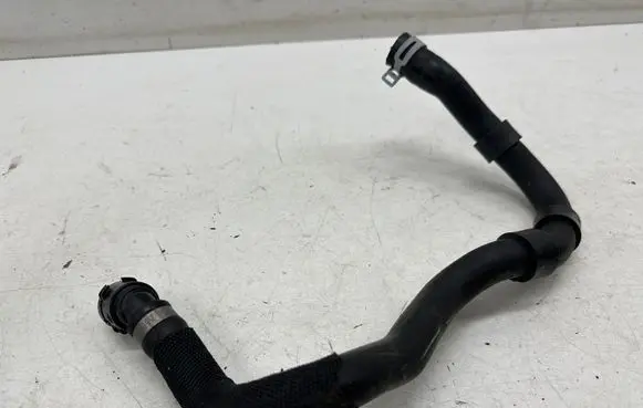 Mercedes-Benz A W177 Engine coolant pipe/hose