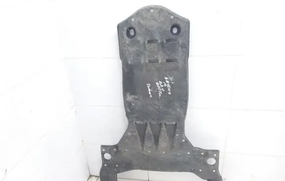 Center/middle under tray cover