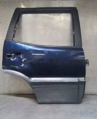 Nissan Terrano Rear door