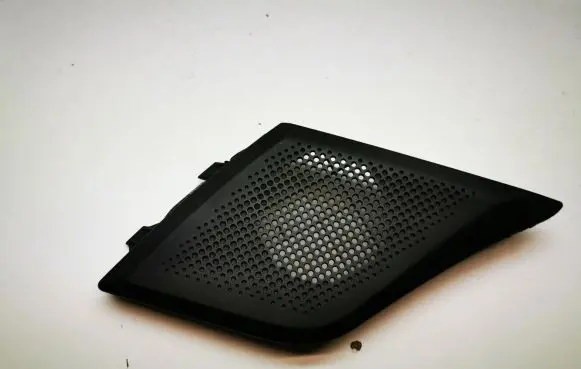 Side speaker trim/cover
