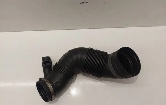 Volkswagen Touran II Air intake duct part 3C0129654
